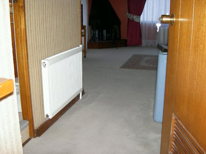 calefacción central y piscinas de hormigón