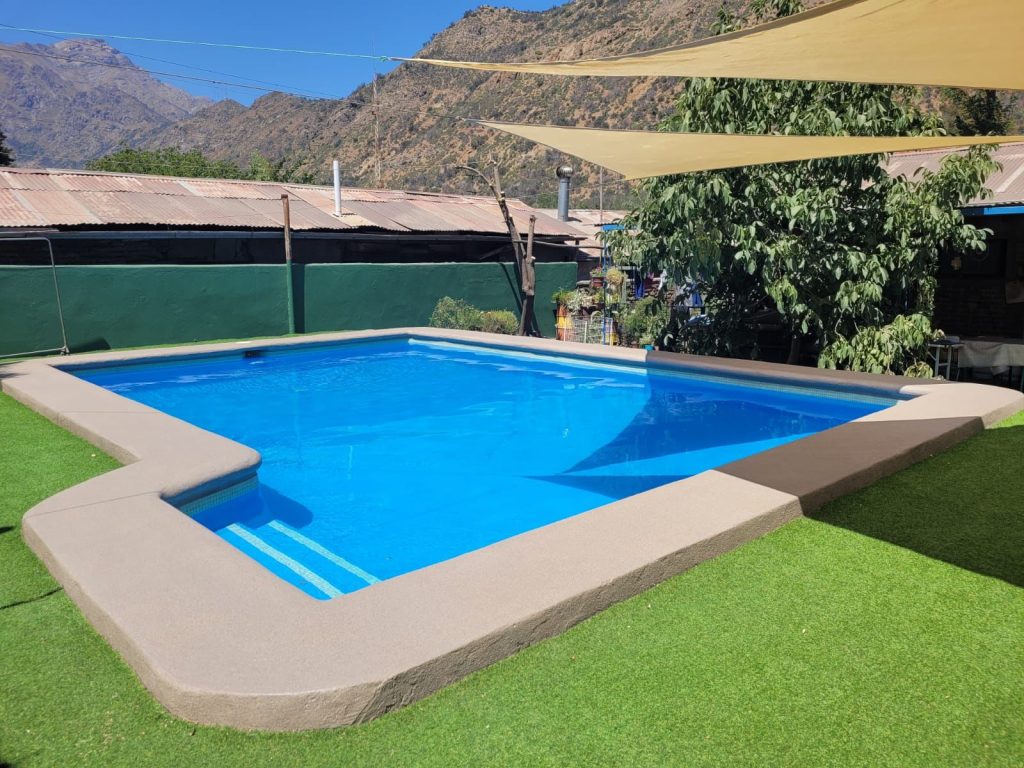 calefacción central y piscinas de hormigón